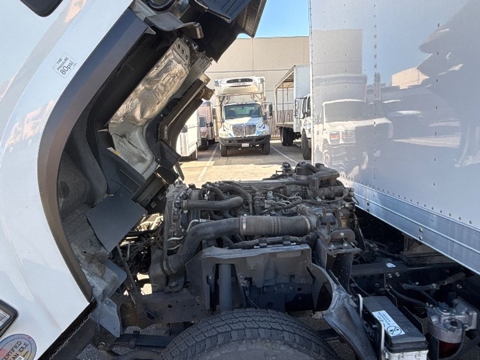 Light Duty Box Truck-Light and Medium Duty Trucks-Isuzu-2023-NPR-West Sacramento-CA-193,908\n\t\tmiles-$ 32,750 - Image 24