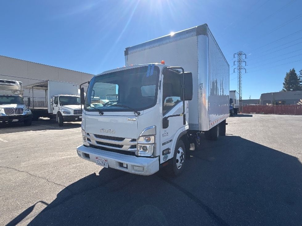 Light Duty Box Truck-Light and Medium Duty Trucks-Isuzu-2023-NPR-West Sacramento-CA-193,908\n\t\tmiles-$ 32,750 - Image 3