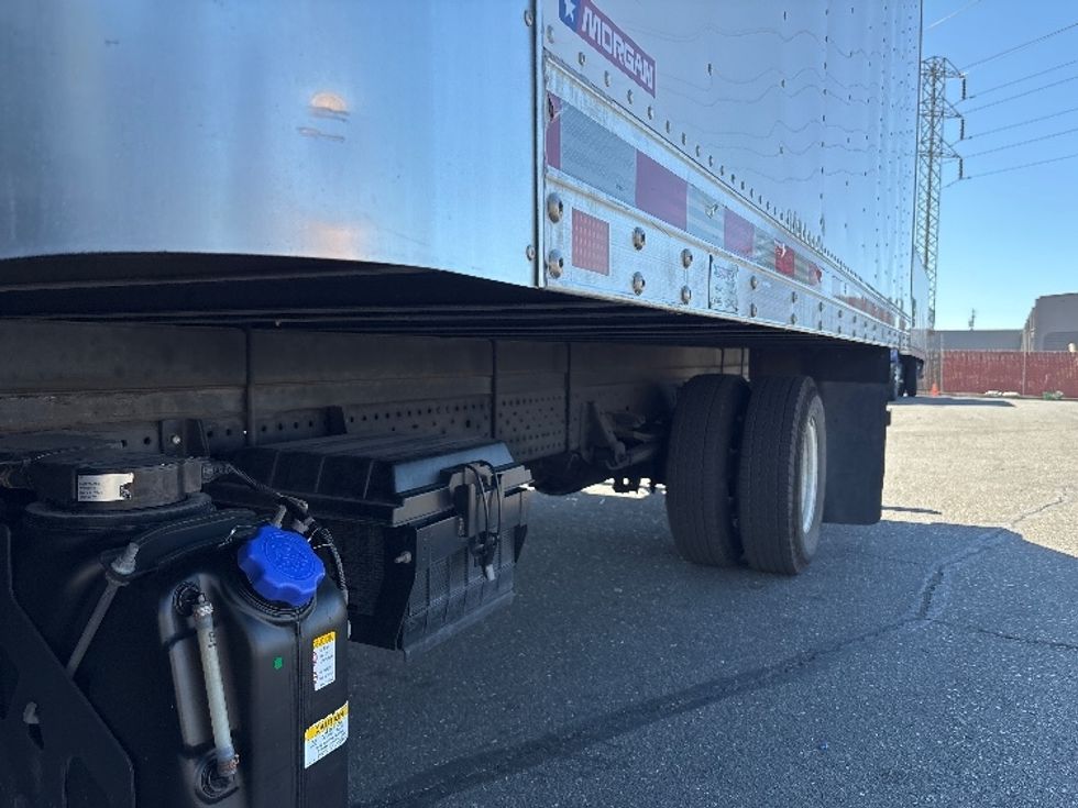 Light Duty Box Truck-Light and Medium Duty Trucks-Isuzu-2023-NPR-West Sacramento-CA-193,908\n\t\tmiles-$ 32,750 - Image 5