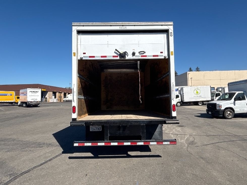 Light Duty Box Truck-Light and Medium Duty Trucks-Isuzu-2023-NPR-West Sacramento-CA-193,908\n\t\tmiles-$ 32,750 - Image 8