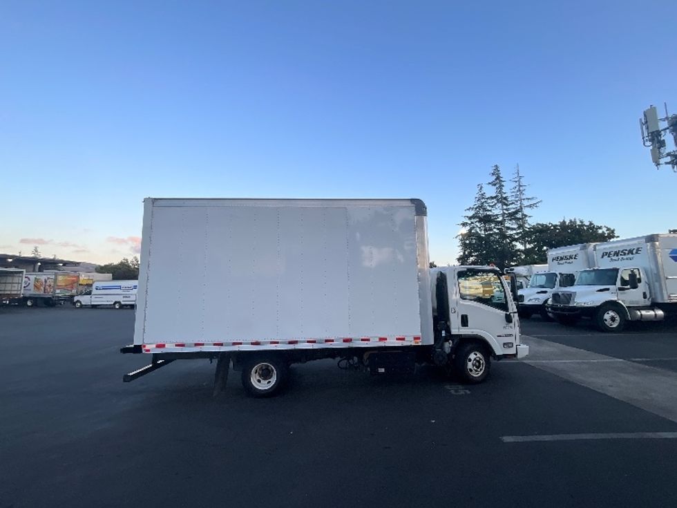 Light Duty Box Truck-Light and Medium Duty Trucks-Isuzu-2023-NPR-West Sacramento-CA-205,760\n\t\tmiles-$ 30,750 - Image 15