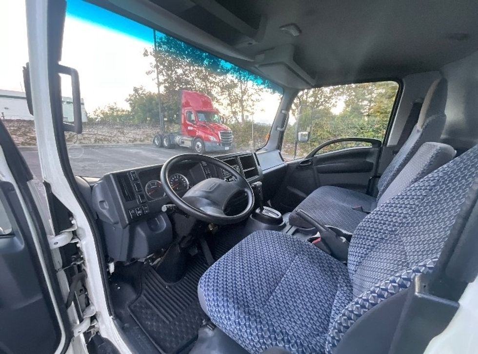 Light Duty Box Truck-Light and Medium Duty Trucks-Isuzu-2023-NPR-West Sacramento-CA-205,760\n\t\tmiles-$ 30,750 - Image 17