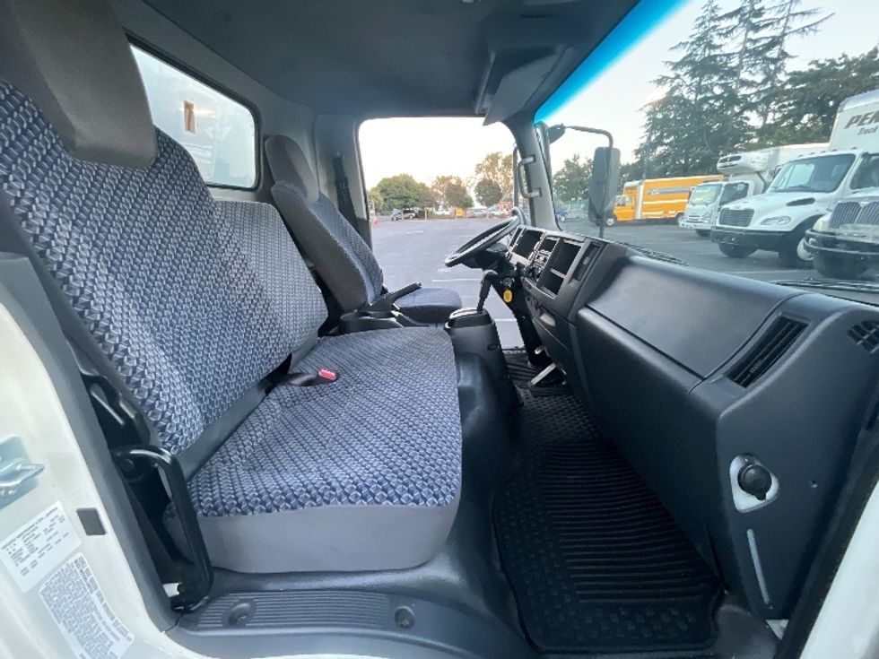 Light Duty Box Truck-Light and Medium Duty Trucks-Isuzu-2023-NPR-West Sacramento-CA-205,760\n\t\tmiles-$ 30,750 - Image 22