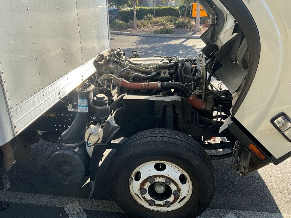 Light Duty Box Truck-Light and Medium Duty Trucks-Isuzu-2023-NPR-West Sacramento-CA-205,760\n\t\tmiles-$ 30,750 - Image 23