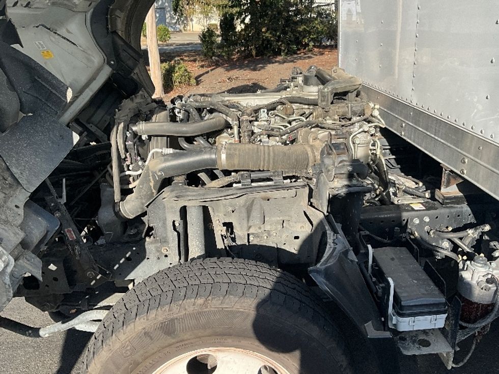 Light Duty Box Truck-Light and Medium Duty Trucks-Isuzu-2023-NPR-West Sacramento-CA-205,760\n\t\tmiles-$ 30,750 - Image 24