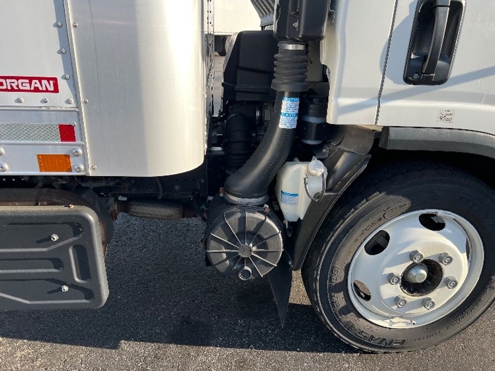 Light Duty Box Truck-Light and Medium Duty Trucks-Isuzu-2023-NPRXD-Sturtevant-WI-42,061\n\t\tmiles-$ 59,500 - Image 22