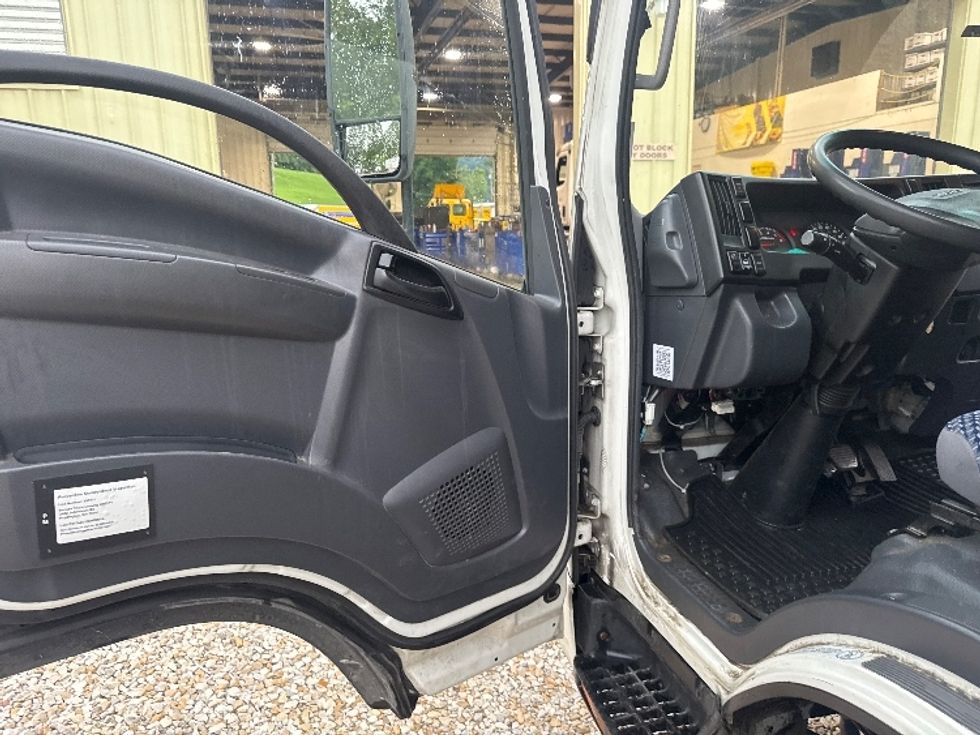 Light Duty Box Truck-Light and Medium Duty Trucks-Isuzu-2024-NPR EFI-Huntington-WV-169,540\n\t\tmiles-$ 34,000 - Image 16