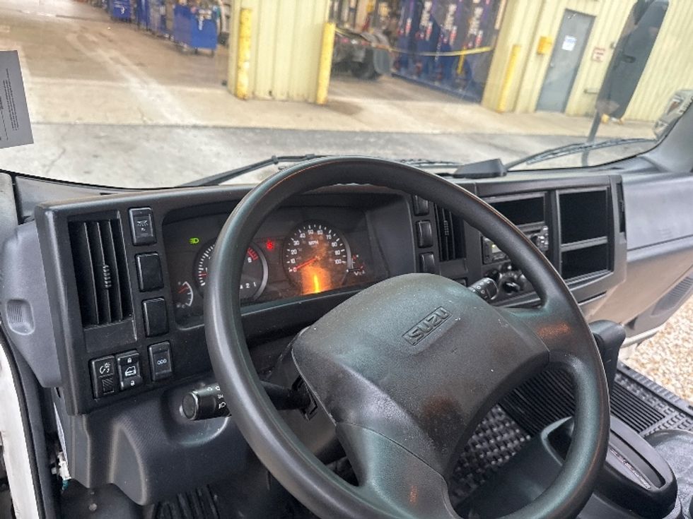 Light Duty Box Truck-Light and Medium Duty Trucks-Isuzu-2024-NPR EFI-Huntington-WV-169,540\n\t\tmiles-$ 34,000 - Image 17
