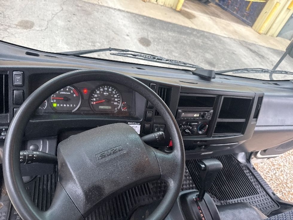 Light Duty Box Truck-Light and Medium Duty Trucks-Isuzu-2024-NPR EFI-Huntington-WV-169,540\n\t\tmiles-$ 34,000 - Image 18