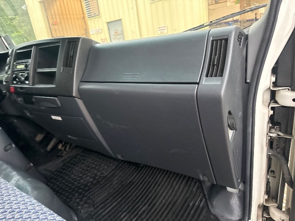 Light Duty Box Truck-Light and Medium Duty Trucks-Isuzu-2024-NPR EFI-Huntington-WV-169,540\n\t\tmiles-$ 34,000 - Image 21