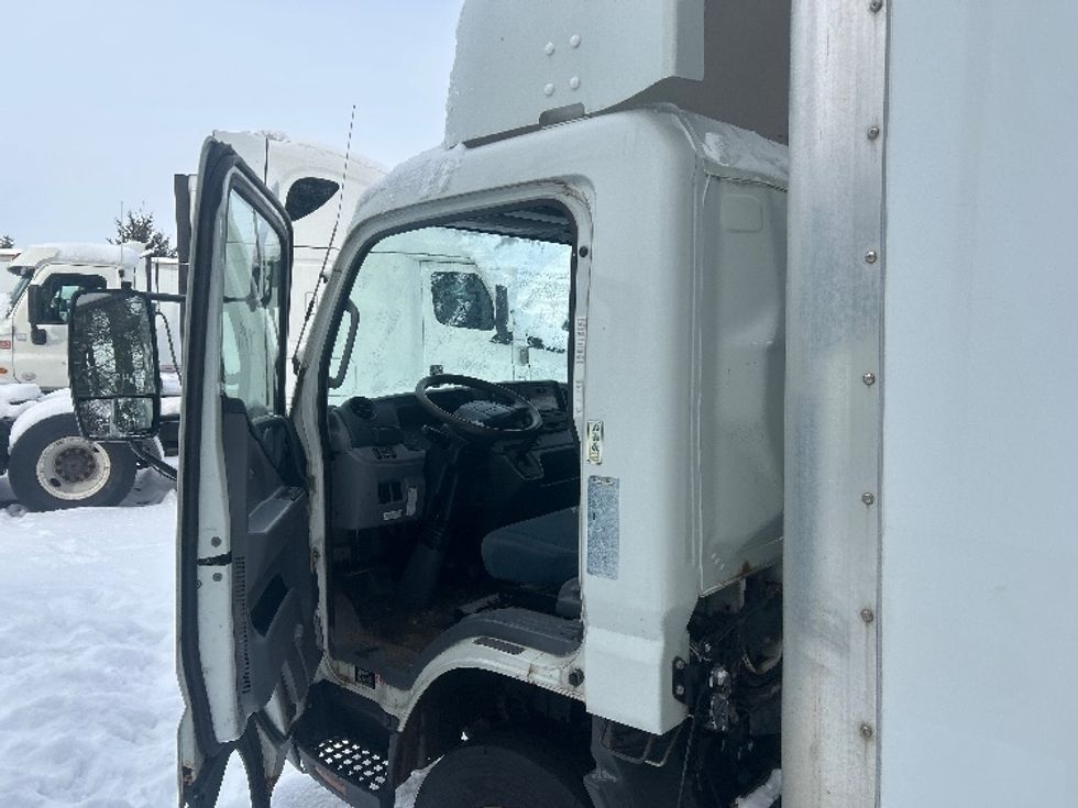 Light Duty Box Truck-Light and Medium Duty Trucks-Mitsubishi-2013-FUSO FE160-Londonderry-NH-145,213\n\t\tmiles-$ 13,000 - Image 16