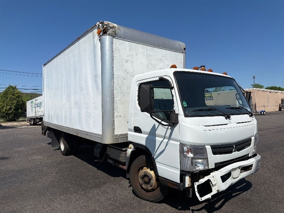 Light Duty Box Truck-Light and Medium Duty Trucks-Mitsubishi-2014-FUSO FE160-West Babylon-NY-180,510\n\t\tmiles-$ 14,000 - Image 1