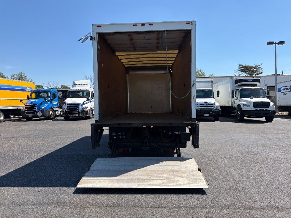 Light Duty Box Truck-Light and Medium Duty Trucks-Mitsubishi-2014-FUSO FE160-West Babylon-NY-180,510\n\t\tmiles-$ 14,000 - Image 9