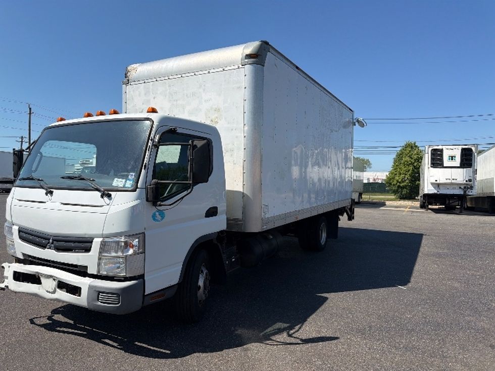 Light Duty Box Truck-Light and Medium Duty Trucks-Mitsubishi-2014-FUSO FE160-West Babylon-NY-180,510\n\t\tmiles-$ 14,000 - Image 3