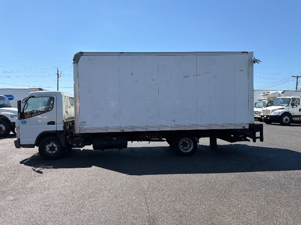 Light Duty Box Truck-Light and Medium Duty Trucks-Mitsubishi-2014-FUSO FE160-West Babylon-NY-180,510\n\t\tmiles-$ 14,000 - Image 4