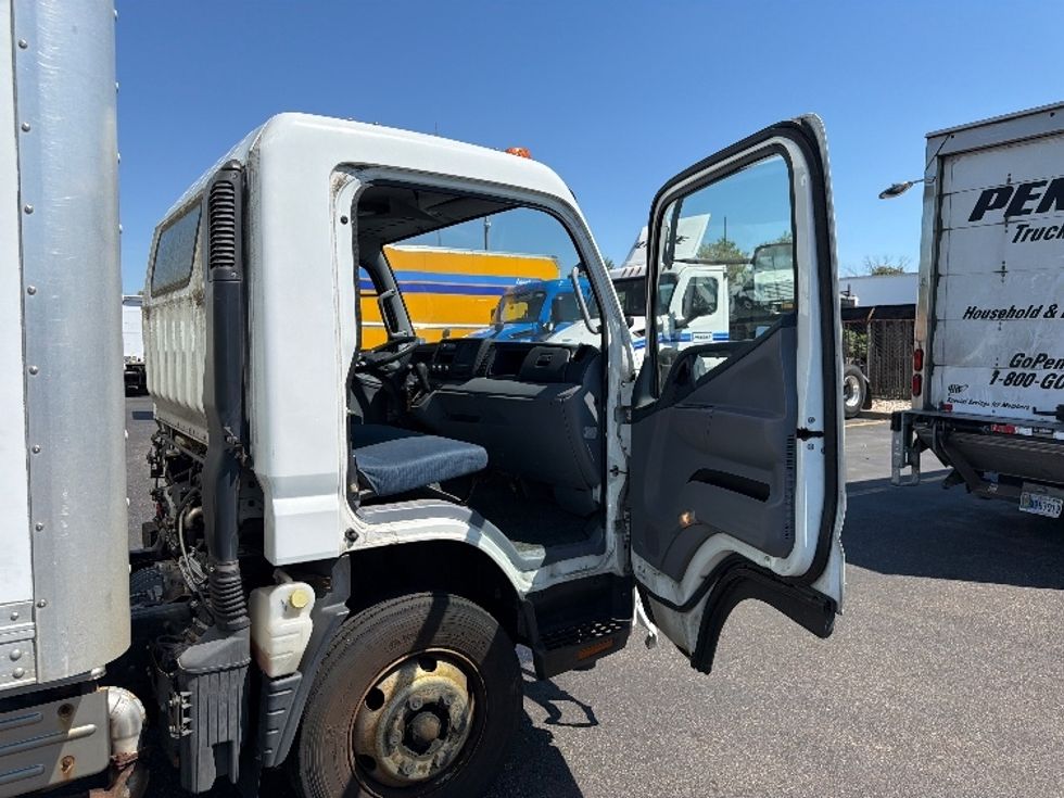Light Duty Box Truck-Light and Medium Duty Trucks-Mitsubishi-2014-FUSO FE160-West Babylon-NY-180,510\n\t\tmiles-$ 14,000 - Image 20