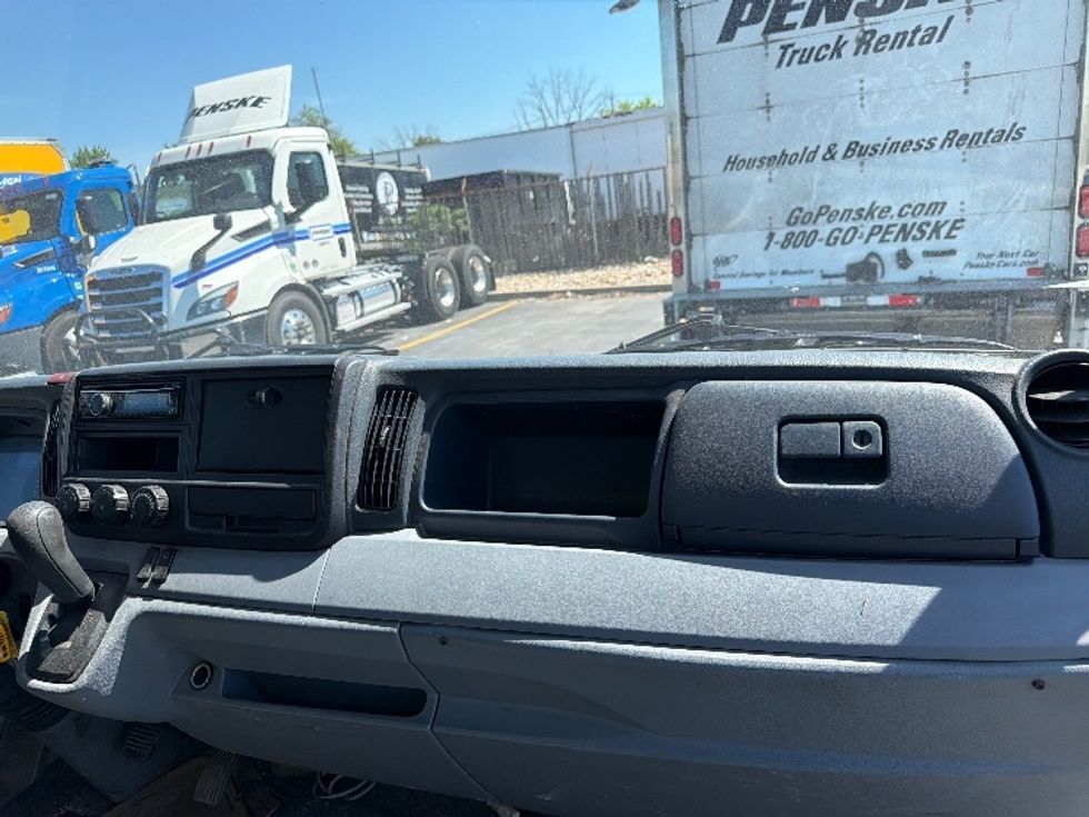 Light Duty Box Truck-Light and Medium Duty Trucks-Mitsubishi-2014-FUSO FE160-West Babylon-NY-180,510\n\t\tmiles-$ 14,000 - Image 21