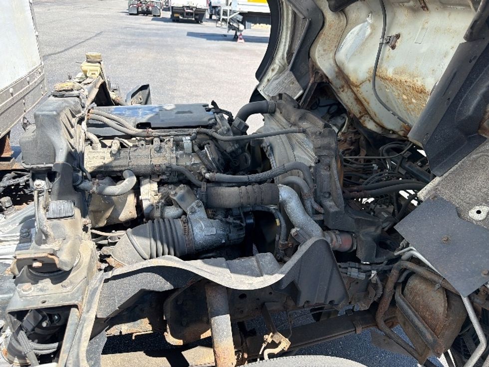 Light Duty Box Truck-Light and Medium Duty Trucks-Mitsubishi-2014-FUSO FE160-West Babylon-NY-180,510\n\t\tmiles-$ 14,000 - Image 23