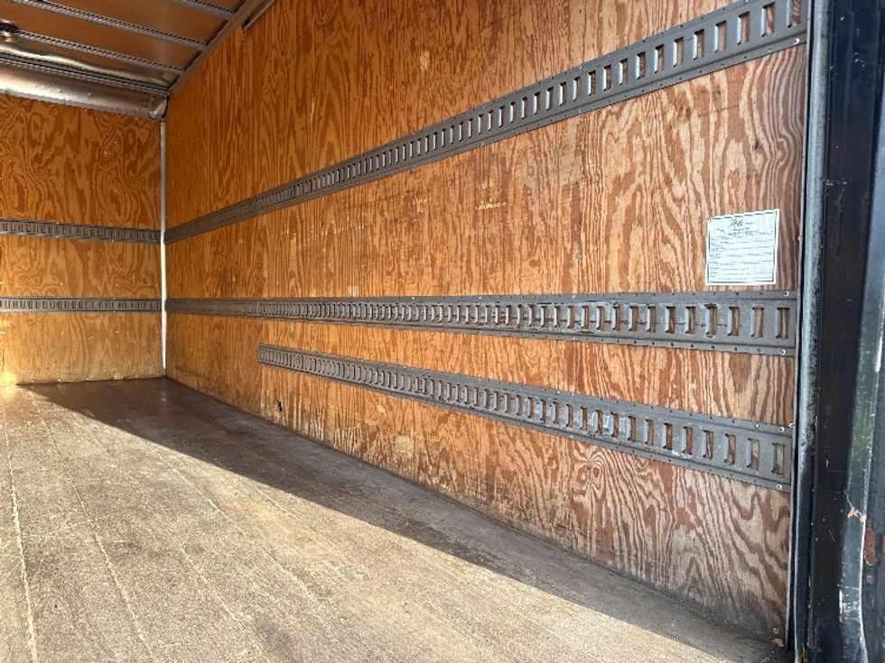 Light Duty Box Truck-Light and Medium Duty Trucks-Mitsubishi-2015-FUSO FE140-Pompano Beach-FL-217,407\n\t\tmiles-$ 27,500 - Image 12