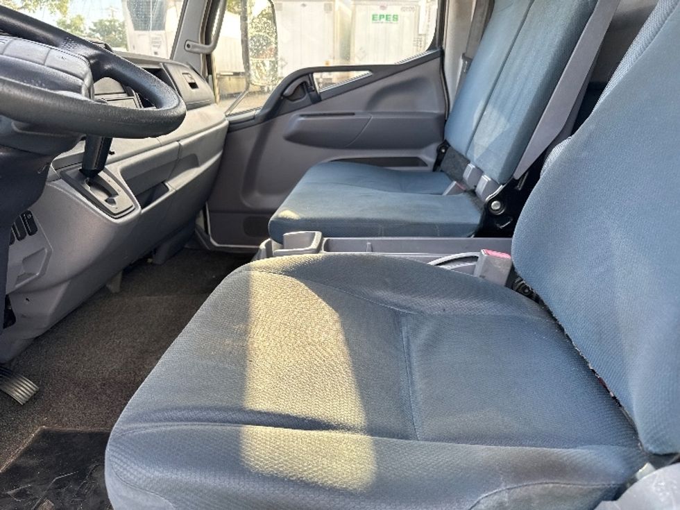 Light Duty Box Truck-Light and Medium Duty Trucks-Mitsubishi-2015-FUSO FE140-Pompano Beach-FL-217,407\n\t\tmiles-$ 27,500 - Image 19