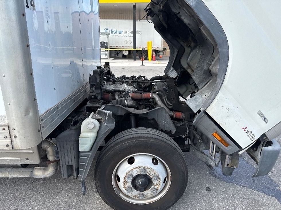 Light Duty Box Truck-Light and Medium Duty Trucks-Mitsubishi-2015-FUSO FE140-Pompano Beach-FL-217,407\n\t\tmiles-$ 27,500 - Image 22