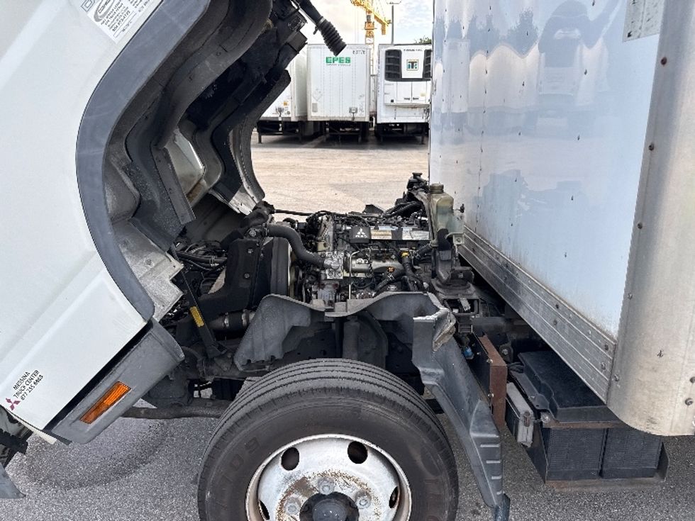Light Duty Box Truck-Light and Medium Duty Trucks-Mitsubishi-2015-FUSO FE140-Pompano Beach-FL-217,407\n\t\tmiles-$ 27,500 - Image 23