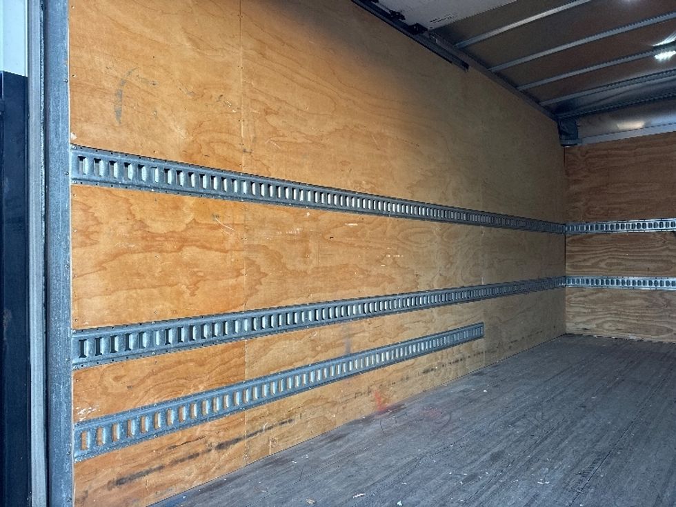 Light Duty Box Truck-Light and Medium Duty Trucks-Mitsubishi-2017-FUSO FE140-Baltimore-MD-137,467\n\t\tmiles-$ 9,500 - Image 11