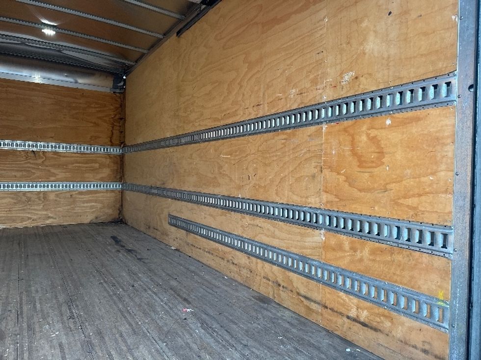 Light Duty Box Truck-Light and Medium Duty Trucks-Mitsubishi-2017-FUSO FE140-Baltimore-MD-137,467\n\t\tmiles-$ 9,500 - Image 12