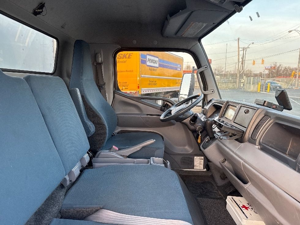 Light Duty Box Truck-Light and Medium Duty Trucks-Mitsubishi-2017-FUSO FE140-Baltimore-MD-137,467\n\t\tmiles-$ 9,500 - Image 22
