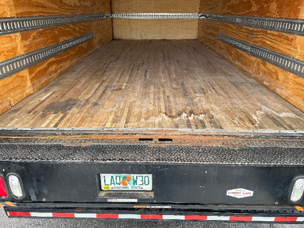 Light Duty Box Truck-Light and Medium Duty Trucks-Mitsubishi-2017-FUSO FE140-Memphis-TN-98,440\n\t\tmiles-$ 36,250 - Image 10