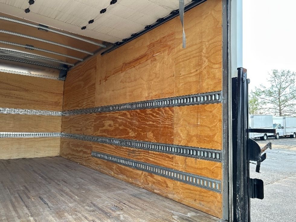 Light Duty Box Truck-Light and Medium Duty Trucks-Mitsubishi-2017-FUSO FE140-Memphis-TN-98,440\n\t\tmiles-$ 36,250 - Image 12