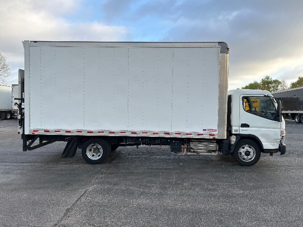 Light Duty Box Truck-Light and Medium Duty Trucks-Mitsubishi-2017-FUSO FE140-Memphis-TN-98,440\n\t\tmiles-$ 36,250 - Image 15