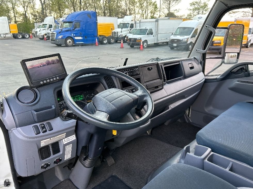 Light Duty Box Truck-Light and Medium Duty Trucks-Mitsubishi-2017-FUSO FE140-Memphis-TN-98,440\n\t\tmiles-$ 36,250 - Image 17