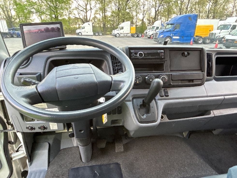 Light Duty Box Truck-Light and Medium Duty Trucks-Mitsubishi-2017-FUSO FE140-Memphis-TN-98,440\n\t\tmiles-$ 36,250 - Image 18