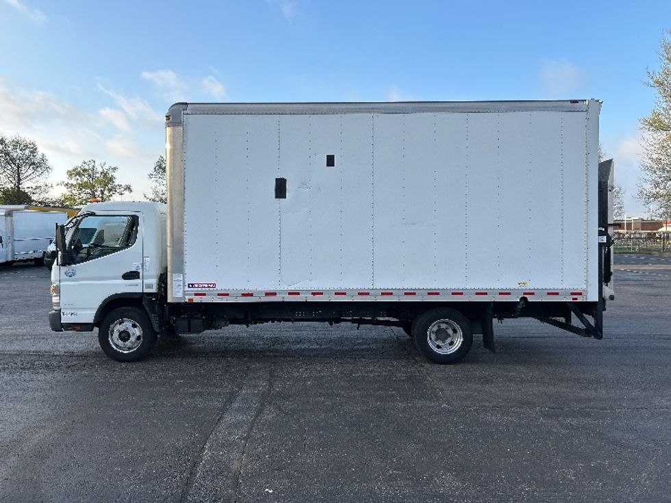 Light Duty Box Truck-Light and Medium Duty Trucks-Mitsubishi-2017-FUSO FE140-Memphis-TN-98,440\n\t\tmiles-$ 36,250 - Image 4