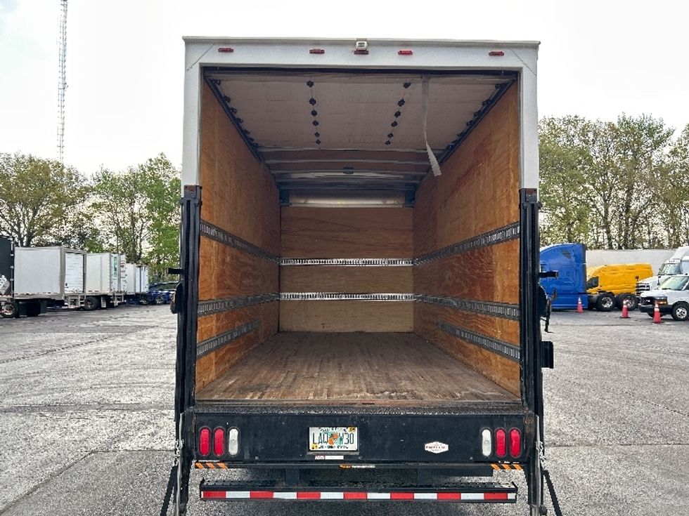 Light Duty Box Truck-Light and Medium Duty Trucks-Mitsubishi-2017-FUSO FE140-Memphis-TN-98,440\n\t\tmiles-$ 36,250 - Image 8