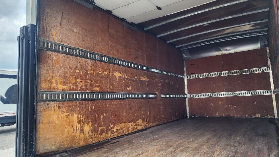 Light Duty Box Truck-Light and Medium Duty Trucks-Mitsubishi-2017-FUSO FE140-Orlando-FL-166,901\n\t\tmiles-$ 31,750 - Image 11