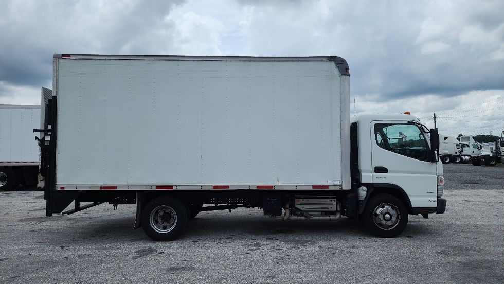 Light Duty Box Truck-Light and Medium Duty Trucks-Mitsubishi-2017-FUSO FE140-Orlando-FL-166,901\n\t\tmiles-$ 31,750 - Image 15