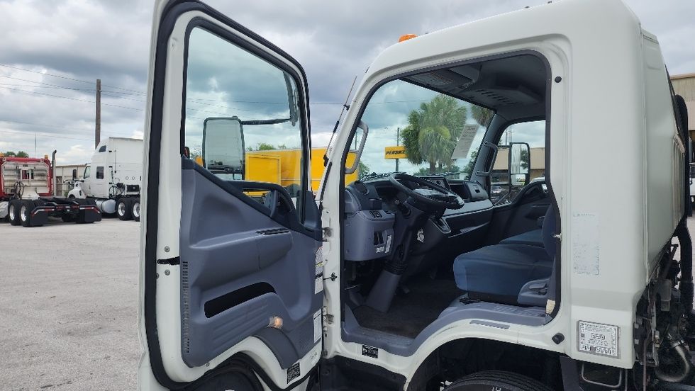Light Duty Box Truck-Light and Medium Duty Trucks-Mitsubishi-2017-FUSO FE140-Orlando-FL-166,901\n\t\tmiles-$ 31,750 - Image 16