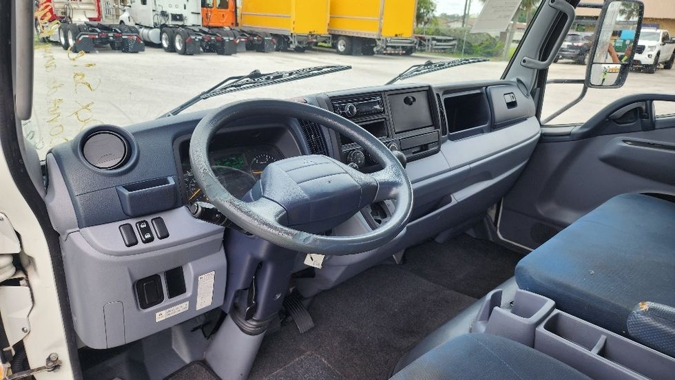 Light Duty Box Truck-Light and Medium Duty Trucks-Mitsubishi-2017-FUSO FE140-Orlando-FL-166,901\n\t\tmiles-$ 31,750 - Image 17