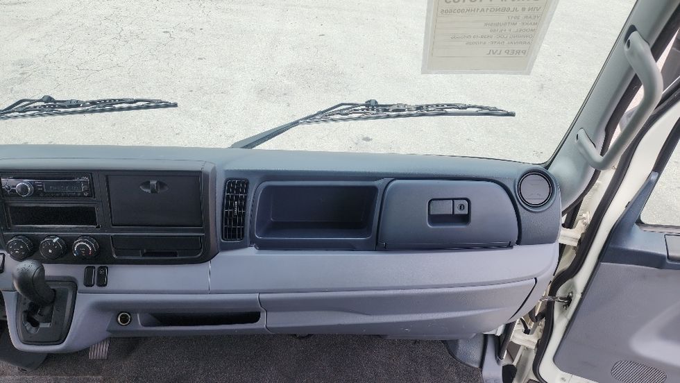 Light Duty Box Truck-Light and Medium Duty Trucks-Mitsubishi-2017-FUSO FE140-Orlando-FL-166,901\n\t\tmiles-$ 31,750 - Image 21
