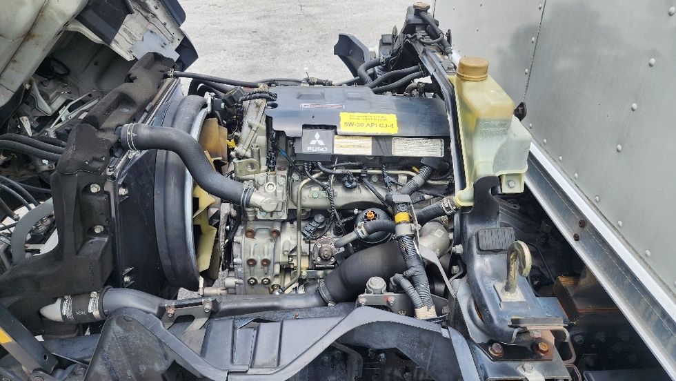 Light Duty Box Truck-Light and Medium Duty Trucks-Mitsubishi-2017-FUSO FE140-Orlando-FL-166,901\n\t\tmiles-$ 31,750 - Image 24