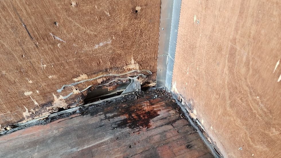 Light Duty Box Truck-Light and Medium Duty Trucks-Mitsubishi-2017-FUSO FE140-Orlando-FL-166,901\n\t\tmiles-$ 31,750 - Image 27