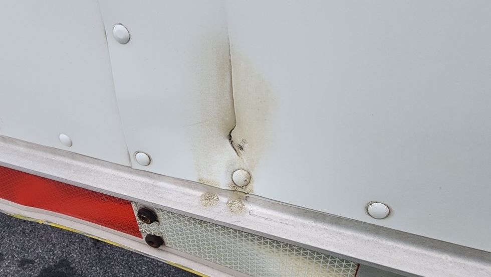 Light Duty Box Truck-Light and Medium Duty Trucks-Mitsubishi-2017-FUSO FE140-Orlando-FL-166,901\n\t\tmiles-$ 31,750 - Image 29