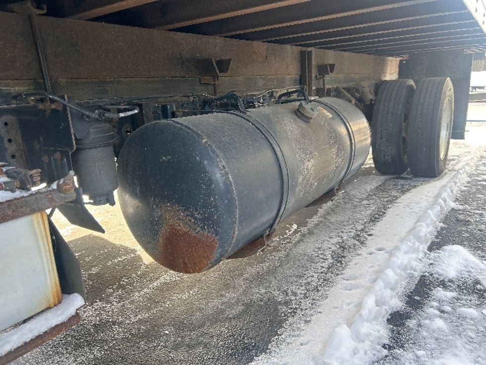 Light Duty Box Truck-Light and Medium Duty Trucks-Mitsubishi-2017-FUSO FE160-Londonderry-NH-141,656\n\t\tmiles-$ 13,000 - Image 5