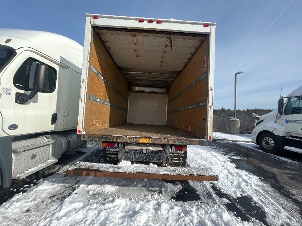 Light Duty Box Truck-Light and Medium Duty Trucks-Mitsubishi-2017-FUSO FE160-Londonderry-NH-141,656\n\t\tmiles-$ 13,000 - Image 9