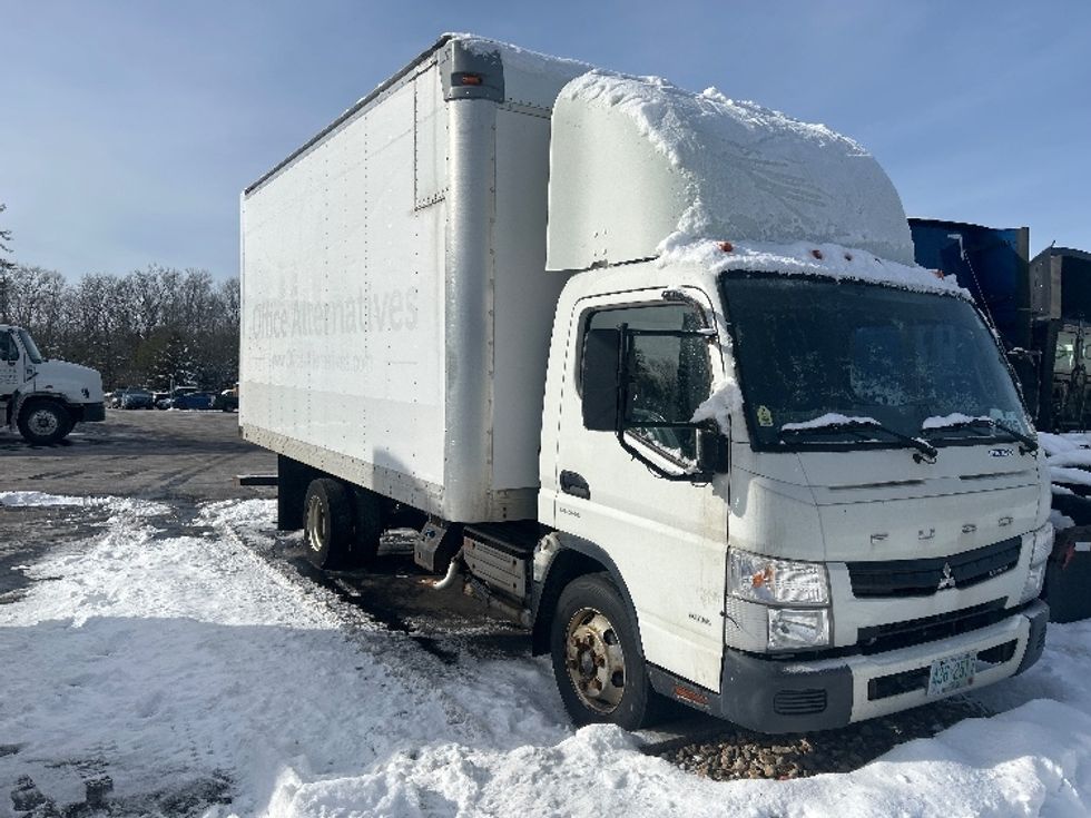 Light Duty Box Truck-Light and Medium Duty Trucks-Mitsubishi-2017-FUSO FE160-Londonderry-NH-141,656\n\t\tmiles-$ 13,000 - Image 1