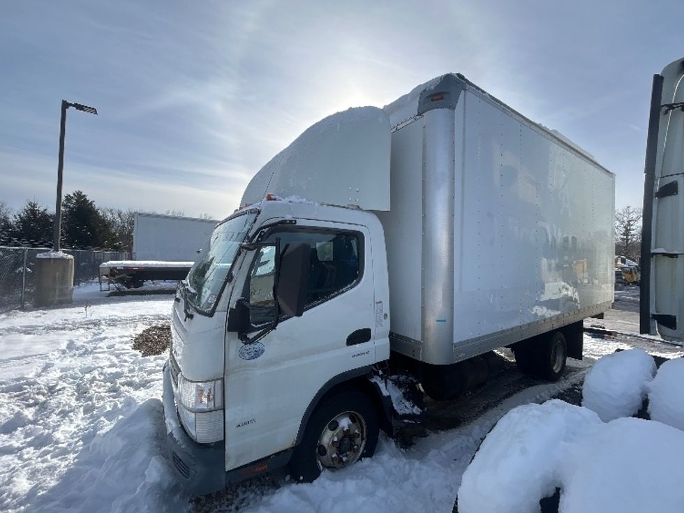 Light Duty Box Truck-Light and Medium Duty Trucks-Mitsubishi-2017-FUSO FE160-Londonderry-NH-141,656\n\t\tmiles-$ 13,000 - Image 4