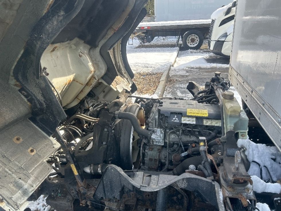 Light Duty Box Truck-Light and Medium Duty Trucks-Mitsubishi-2017-FUSO FE160-Londonderry-NH-141,656\n\t\tmiles-$ 13,000 - Image 24