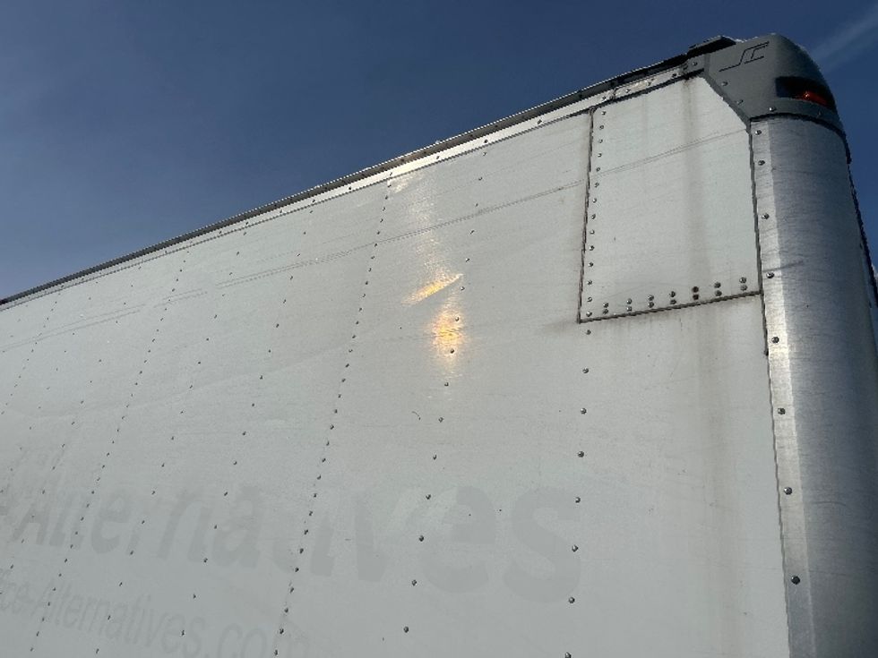 Light Duty Box Truck-Light and Medium Duty Trucks-Mitsubishi-2017-FUSO FE160-Londonderry-NH-141,656\n\t\tmiles-$ 13,000 - Image 26